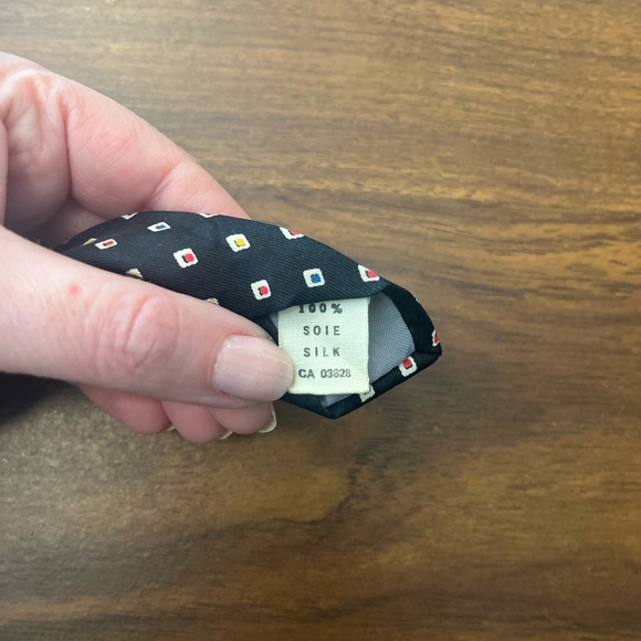 Vintage Le Chateau Silk tie - Picture 4 of 5
